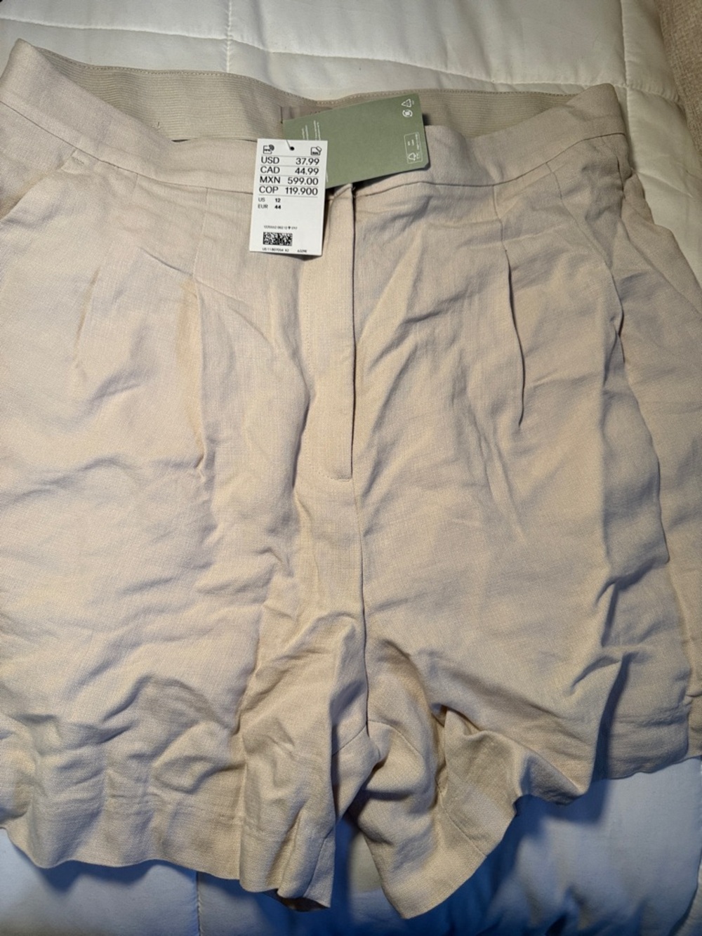 H&M linen shorts Light Beige High-Waist Pleated Shorts